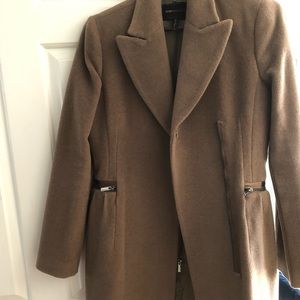 BCBG coat size xs